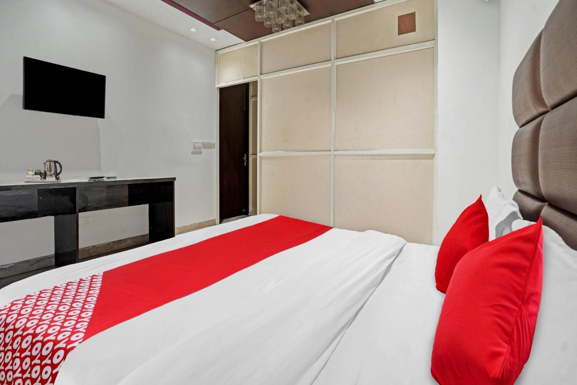 Hotel O South Galaxy Нью-Делі Екстер'єр фото