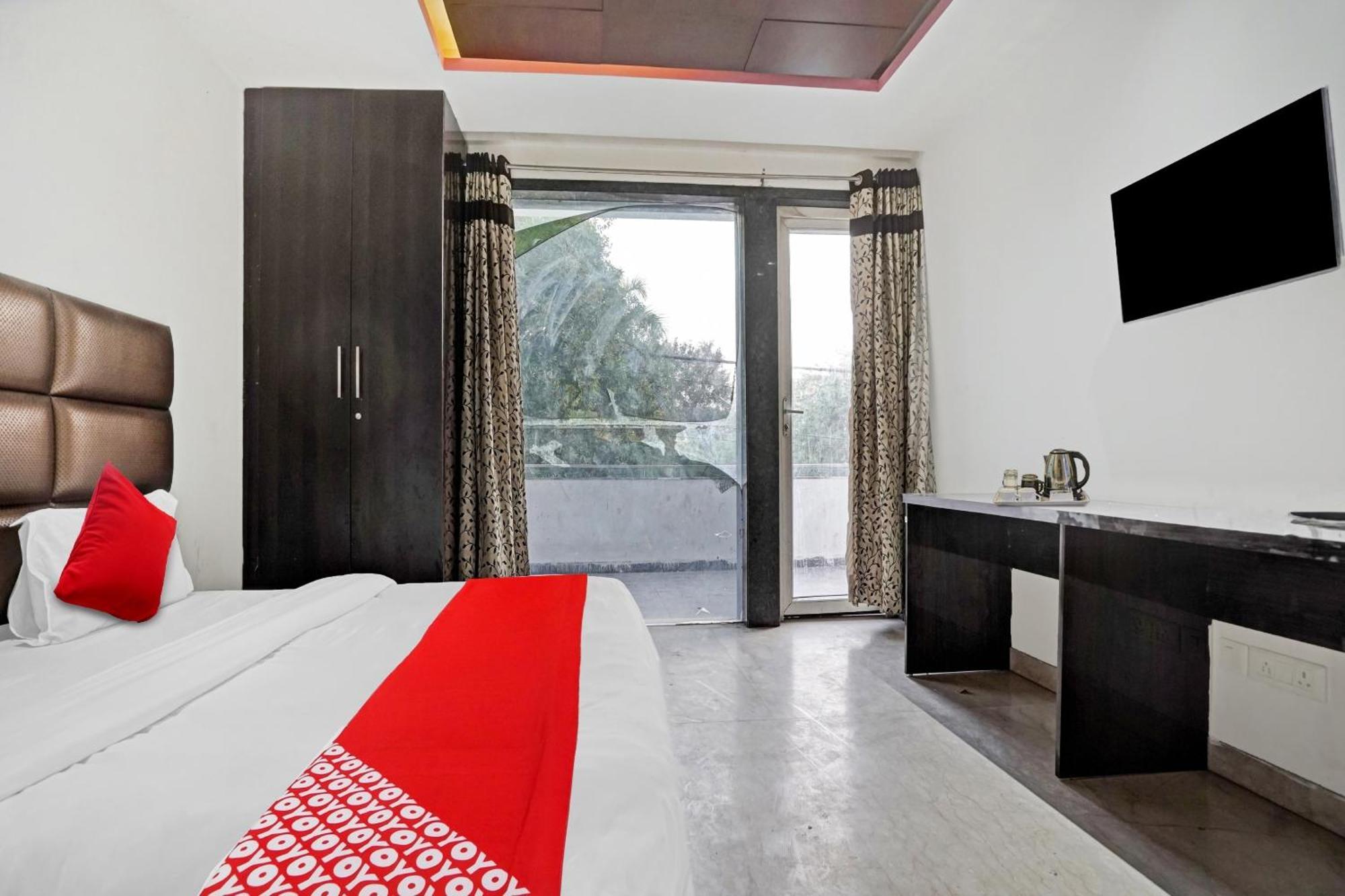 Hotel O South Galaxy Нью-Делі Екстер'єр фото